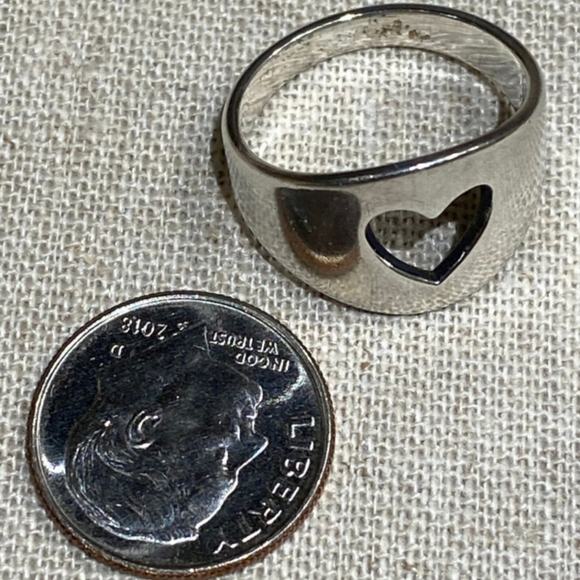 Retired James Avery die-cut heart ring - Picture 5 of 5